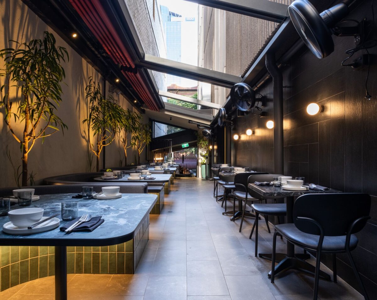 open air dining at longwang