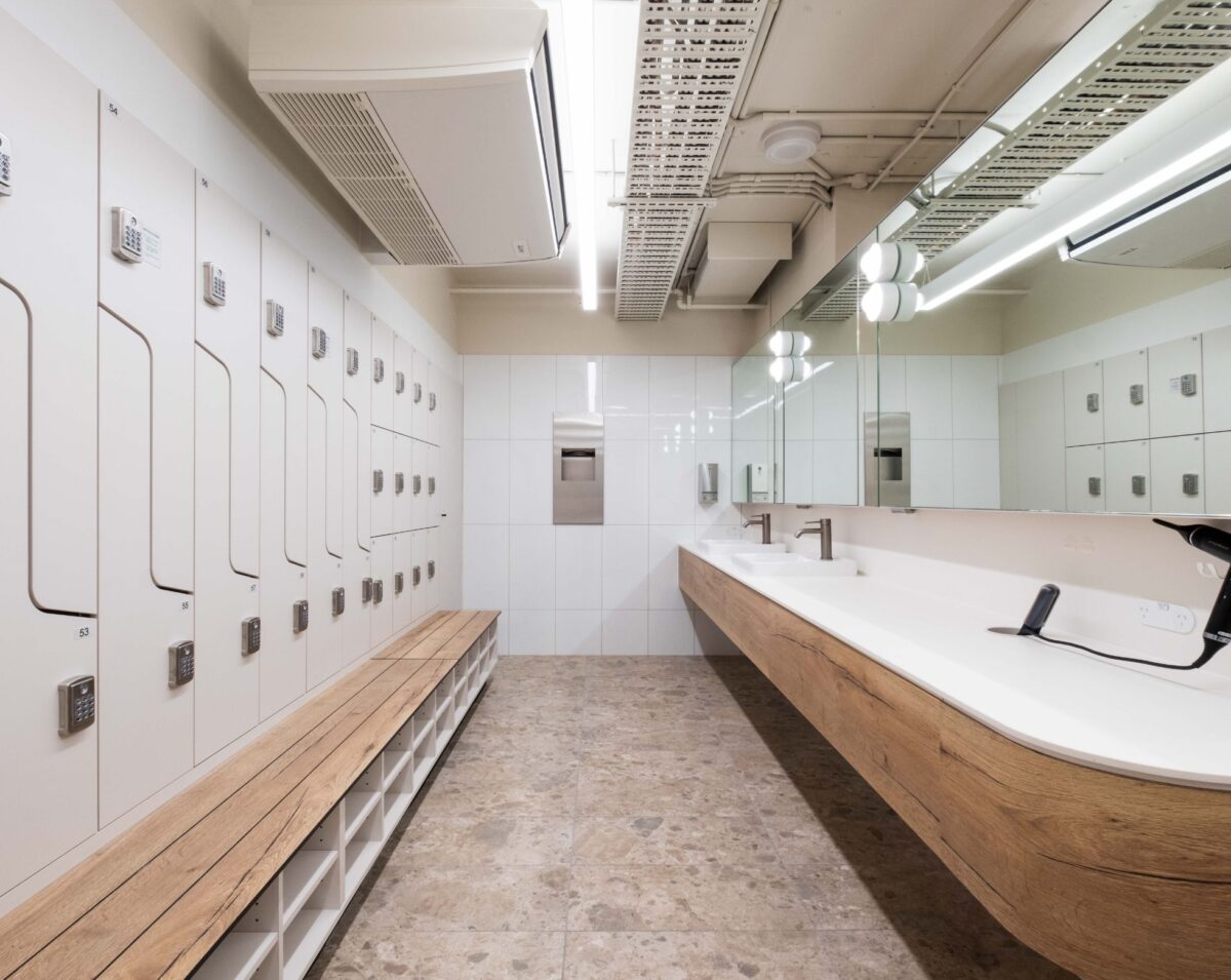 End of trip facilities and lockers at Petrie Tce